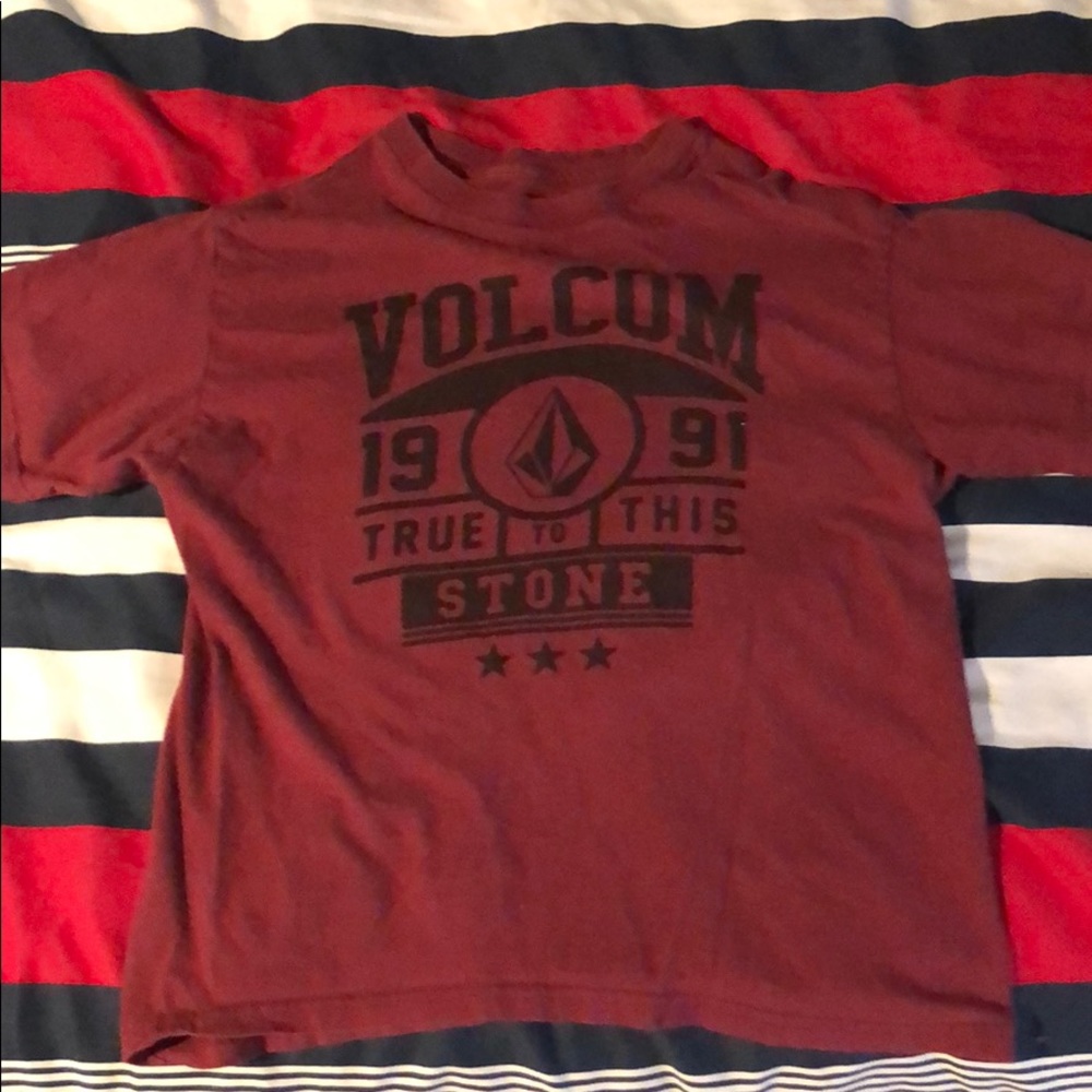 Volcom “1991 true to this stone” maroon tee Boys M